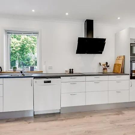 Wolter - 1-7km From The Sea By Interhome *