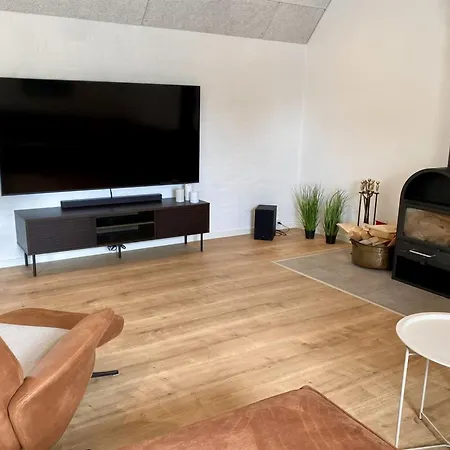 Сasa de vacaciones Wolter - 1-7km From The Sea By Interhome